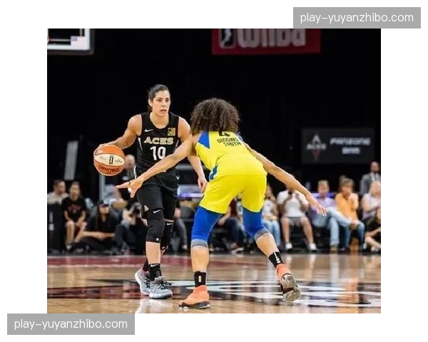 WNBA通过社交媒体平台与粉丝互动,进一步拉近球迷与赛事距离 WNBA通过社交媒体平台与粉丝互动,进一步拉近球迷与赛事距离